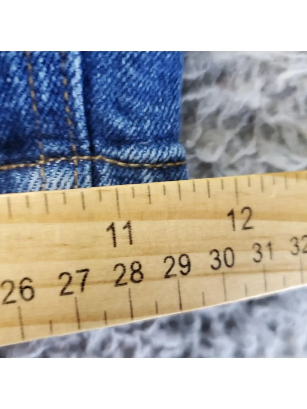 Maurices Shorts Womens Size 16 Blue Mid Rise Five Pocket Denim Jorts